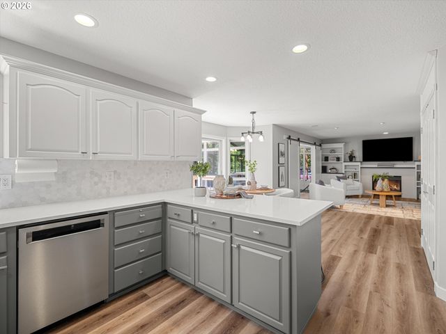 11336 Nw KENZIE Ln, Portland, OR 97229