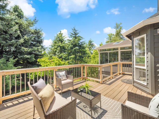 11336 Nw KENZIE Ln, Portland, OR 97229