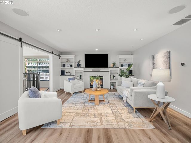 11336 Nw KENZIE Ln, Portland, OR 97229