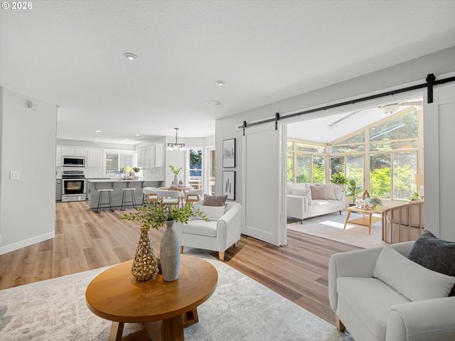 11336 Nw KENZIE Ln, Portland, OR 97229