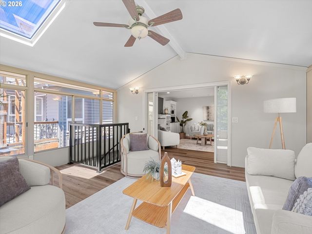 11336 Nw KENZIE Ln, Portland, OR 97229