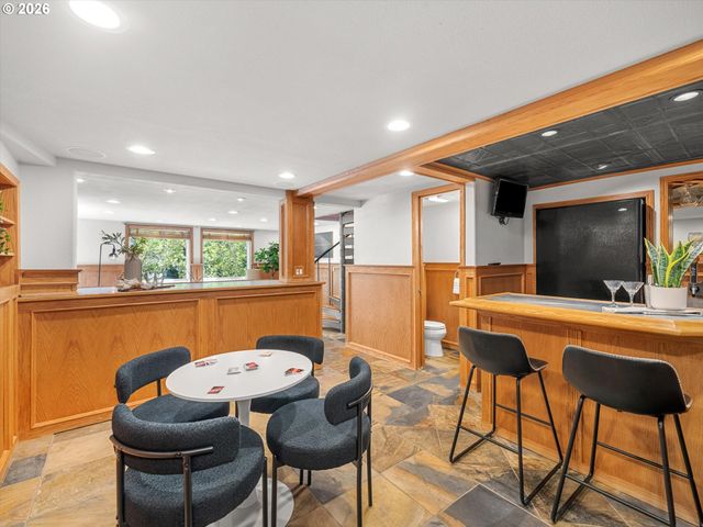 11336 Nw KENZIE Ln, Portland, OR 97229