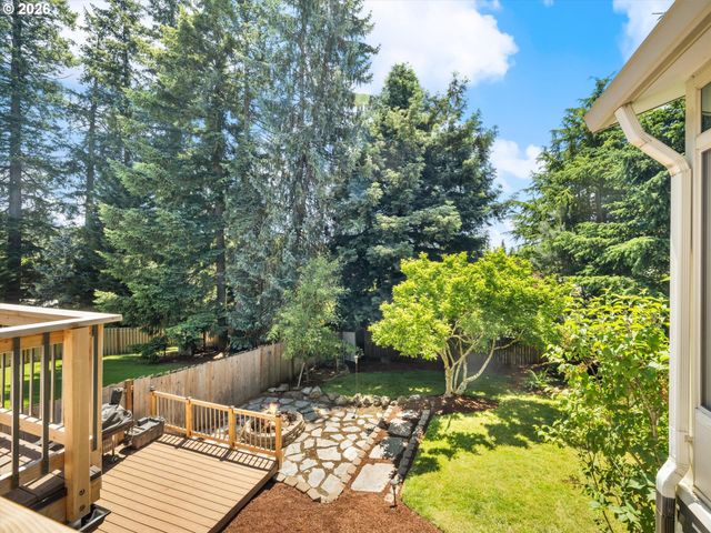 11336 Nw KENZIE Ln, Portland, OR 97229