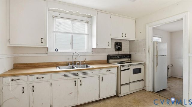 2302 Clarke St, Henrico, VA 23228