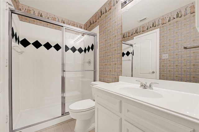 35 Parkway Place, Houston, TX 77040