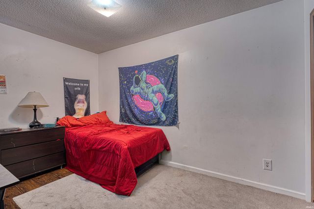 10688 Cricklewood Drive, Newburgh, IN 47630