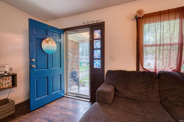 10688 Cricklewood Drive, Newburgh, IN 47630