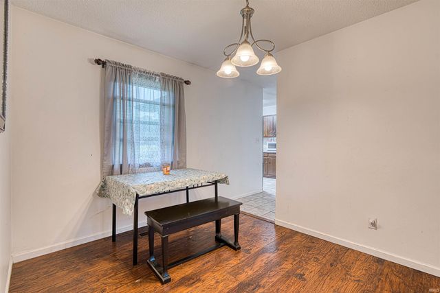 10688 Cricklewood Drive, Newburgh, IN 47630