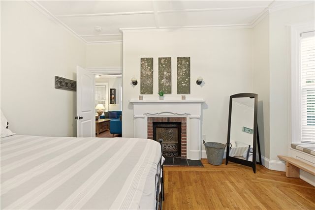 5 Elliot Place, Newport, RI 02840