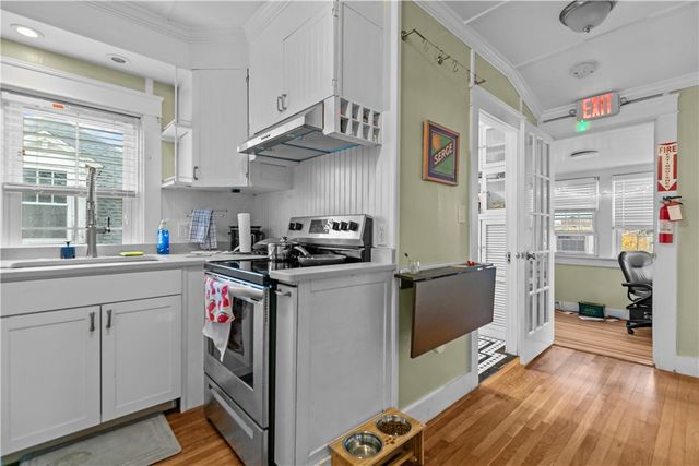 5 Elliot Place, Newport, RI 02840