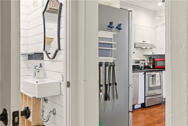 5 Elliot Place, Newport, RI 02840