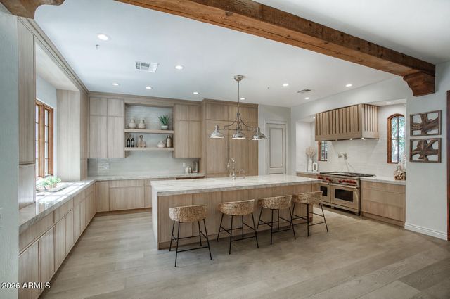 9096 E MOUNTAIN SPRING Road, Scottsdale, AZ 85255