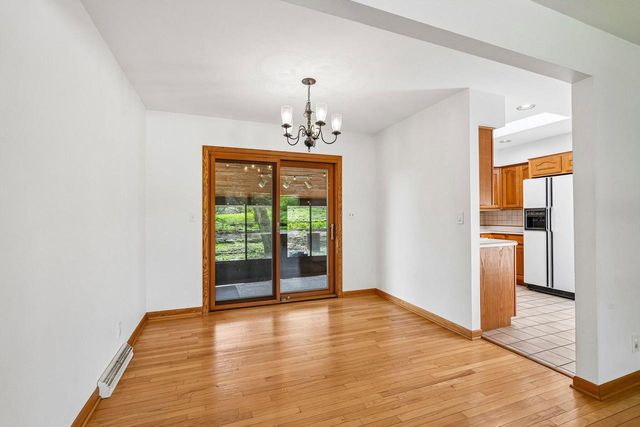 21715 Hillcrest DRIVE, Waukesha, WI 53186