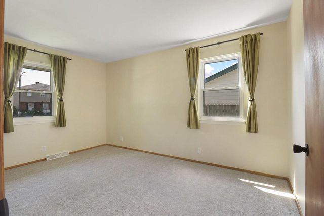 4906 44th COURT, Kenosha, WI 53144