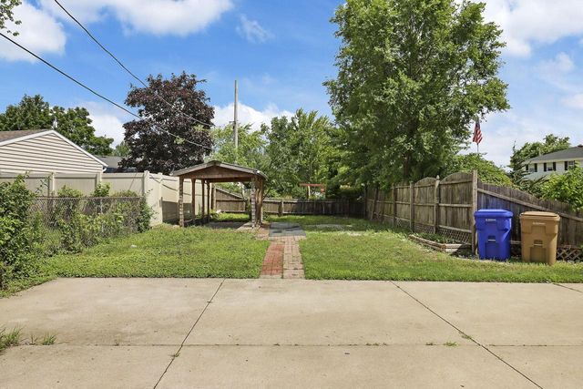4906 44th COURT, Kenosha, WI 53144
