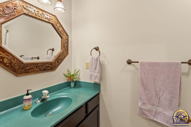 3308 SE Peck RD, Topeka, KS 66605