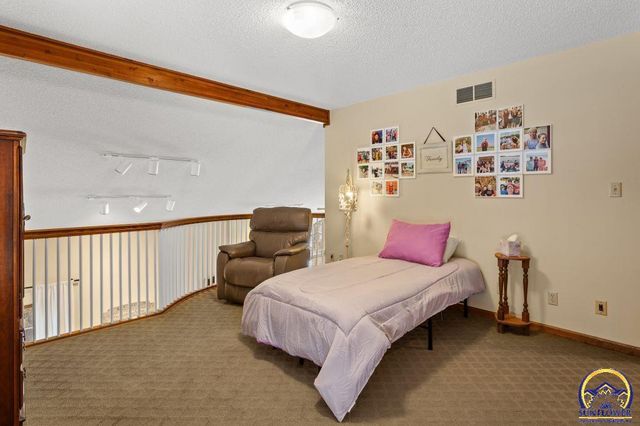 3308 SE Peck RD, Topeka, KS 66605