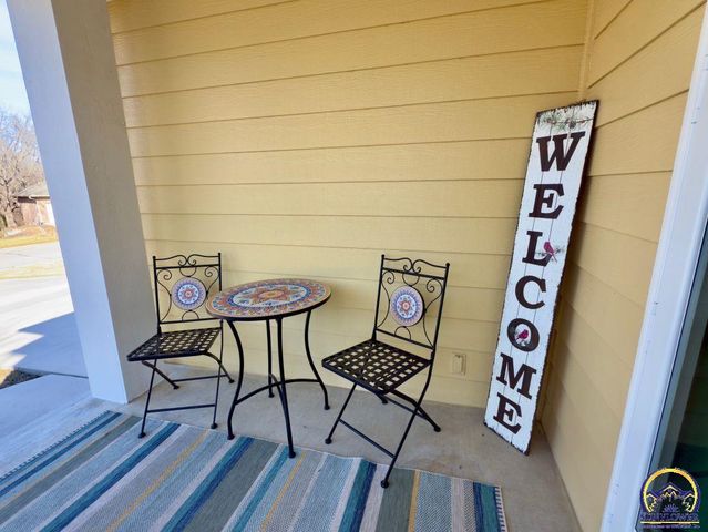 3308 SE Peck RD, Topeka, KS 66605