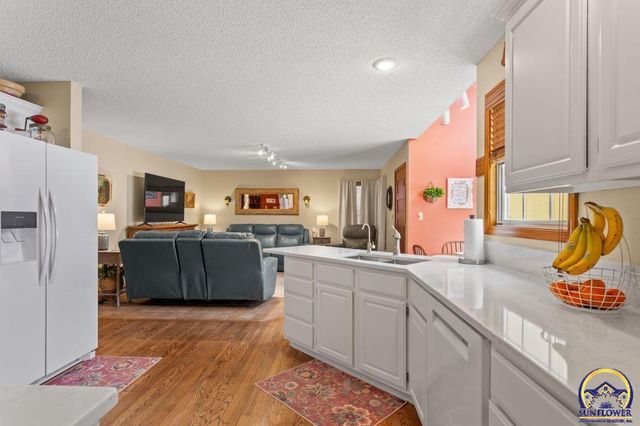 3308 SE Peck RD, Topeka, KS 66605