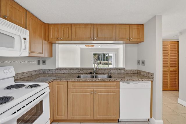 430 SW 113th Way 430, Pembroke Pines, FL 33025