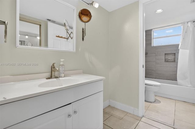 430 SW 113th Way 430, Pembroke Pines, FL 33025