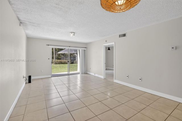 430 SW 113th Way 430, Pembroke Pines, FL 33025