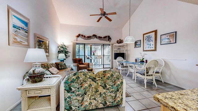 59 Village Del Lago Cir, St Augustine, FL 32080