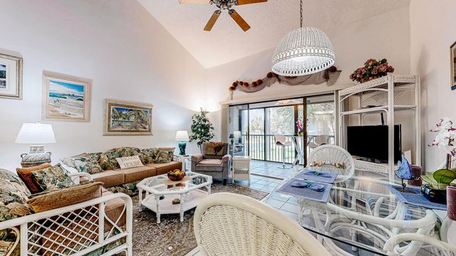 59 Village Del Lago Cir, St Augustine, FL 32080