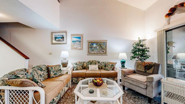 59 Village Del Lago Cir, St Augustine, FL 32080