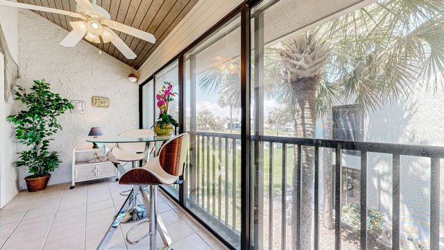 59 Village Del Lago Cir, St Augustine, FL 32080
