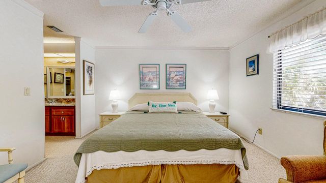 59 Village Del Lago Cir, St Augustine, FL 32080