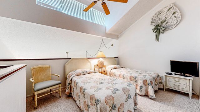 59 Village Del Lago Cir, St Augustine, FL 32080