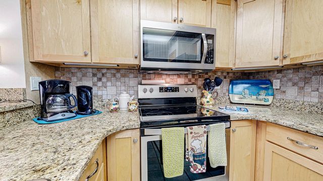 59 Village Del Lago Cir, St Augustine, FL 32080