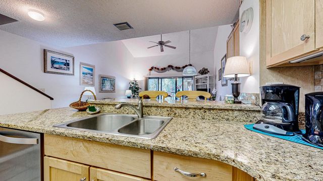 59 Village Del Lago Cir, St Augustine, FL 32080