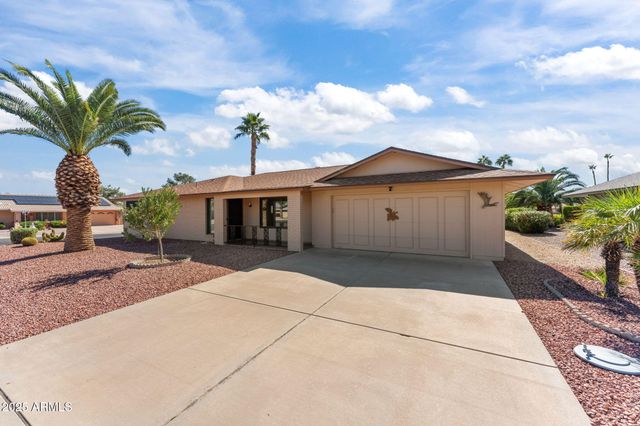 12423 W AURORA Drive W, Sun City West, AZ 85375