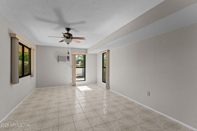 12423 W AURORA Drive W, Sun City West, AZ 85375