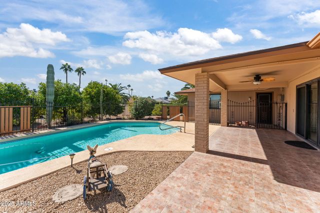 12423 W AURORA Drive W, Sun City West, AZ 85375