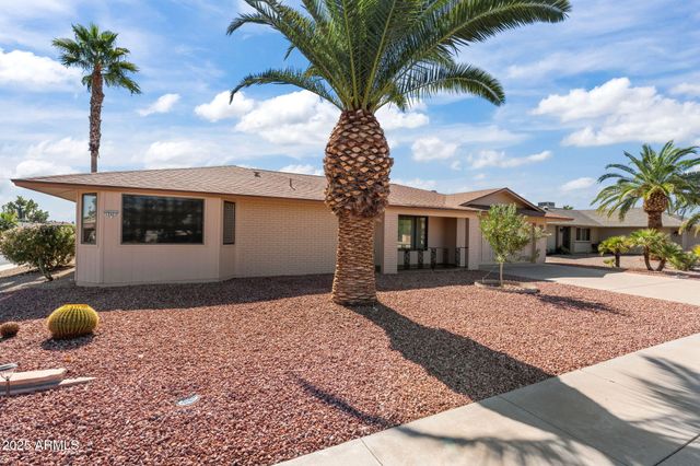 12423 W AURORA Drive W, Sun City West, AZ 85375