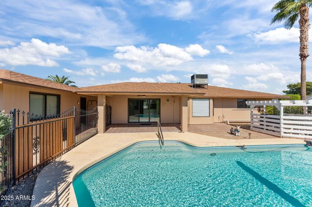 12423 W AURORA Drive W, Sun City West, AZ 85375