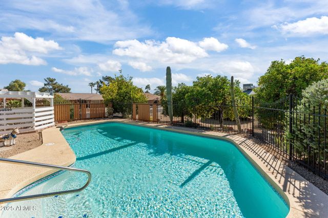 12423 W AURORA Drive W, Sun City West, AZ 85375