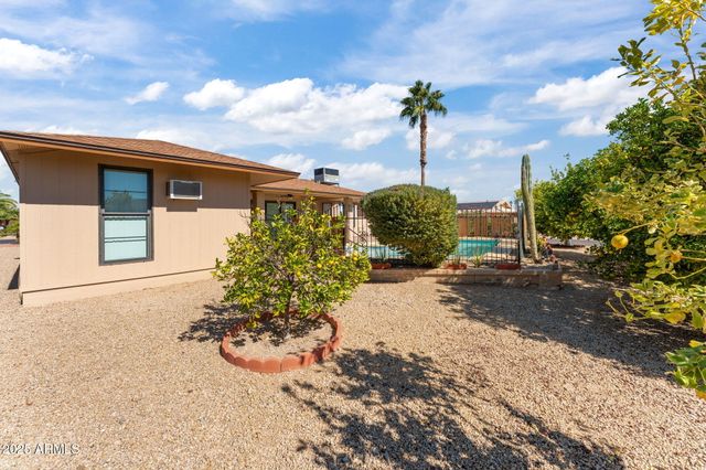 12423 W AURORA Drive W, Sun City West, AZ 85375
