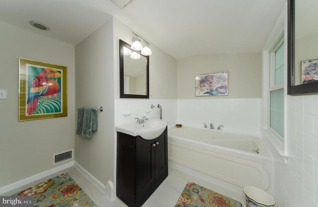 7133 TYLER AVE, Falls Church, VA 22042
