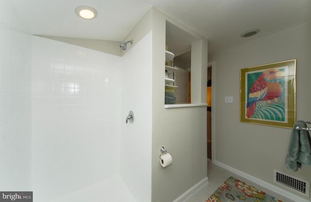 7133 TYLER AVE, Falls Church, VA 22042