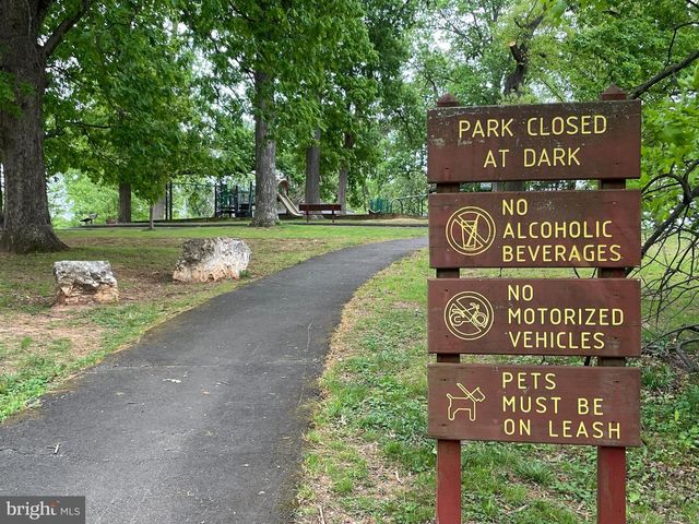 7133 TYLER AVE, Falls Church, VA 22042