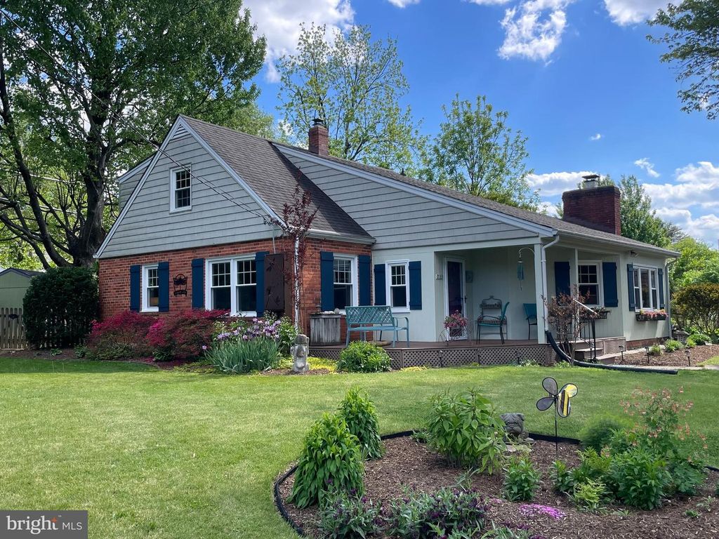 7133 TYLER AVE, Falls Church, VA 22042