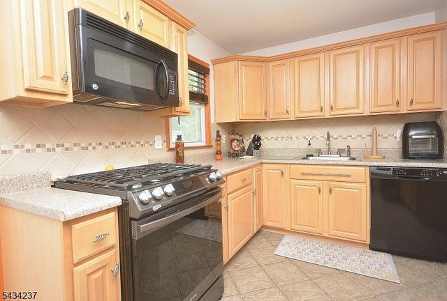 2463 Dorchester Rd, Union Twp., NJ 07083