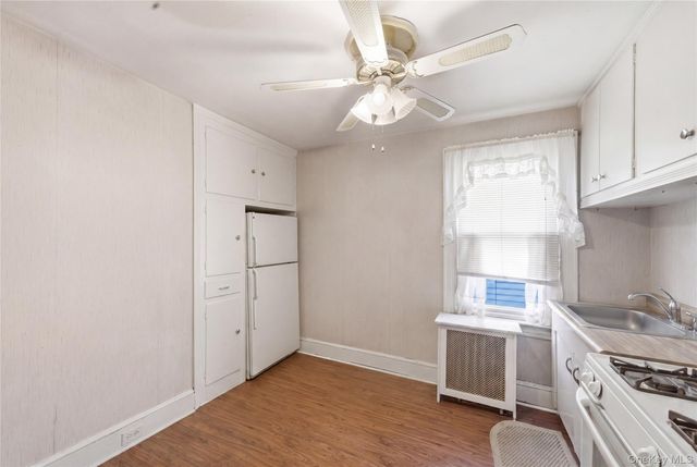66-71 70th Street, Middle Village, NY 11379