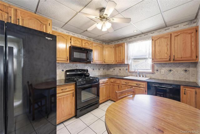 66-71 70th Street, Middle Village, NY 11379