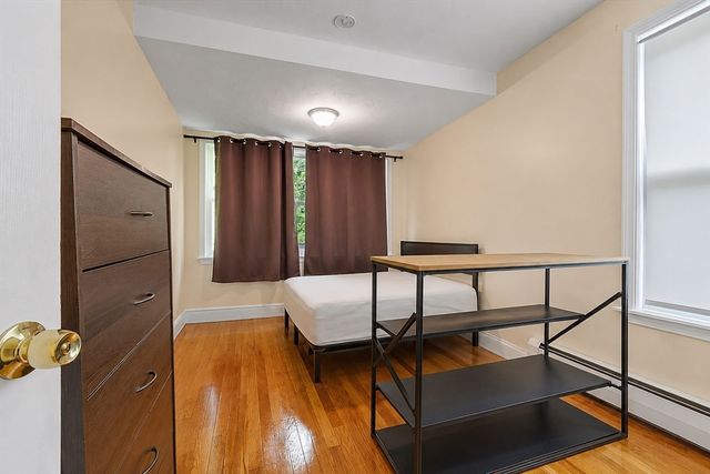 29-31 Rockrimmon Rd 1R, Worcester, MA 01602