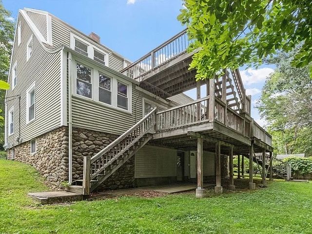29-31 Rockrimmon Rd 1R, Worcester, MA 01602